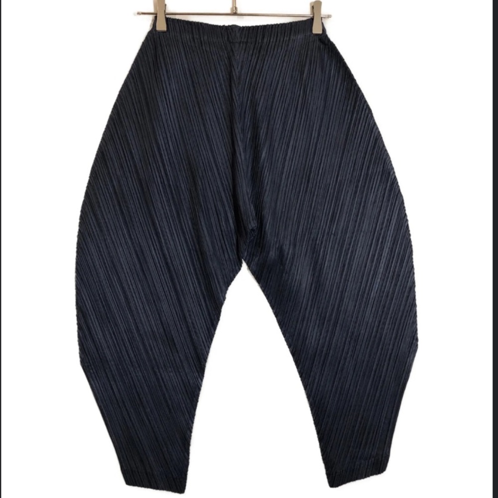 Issey Miyake Black Pleated Pants